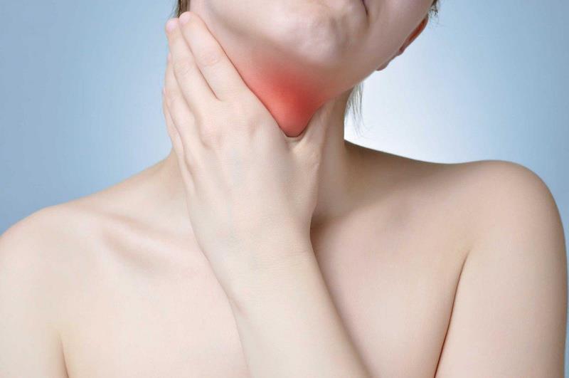 How to distinguish benign goiter from other types of goiter?