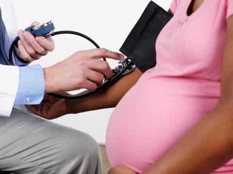 В чем польза миндаля для беременных?