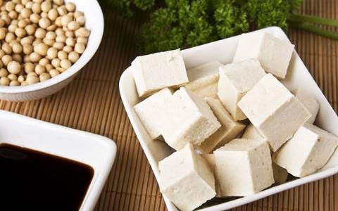 Preocupação: Comer muito tofu causará infertilidade?