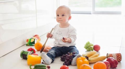 Tips on how to safely and effectively supplement vitamin C for children under 1 year old