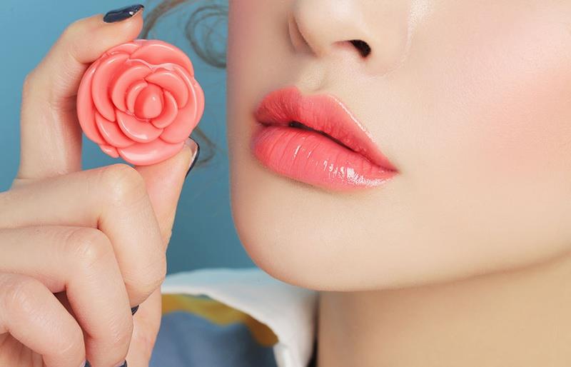 How to own naturally plump, soft lips?