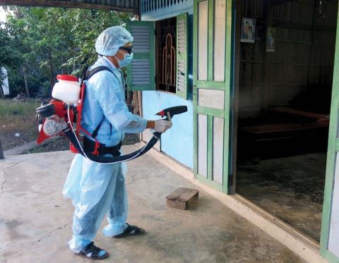 Is dengue fever contagious?