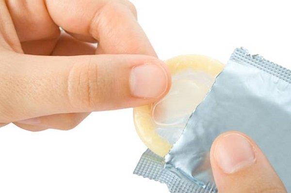 È sicuro usare il preservativo?  Come usarlo correttamente?