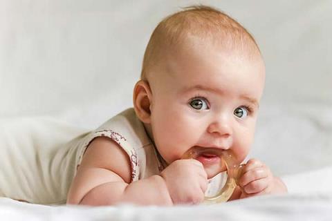 Children with teething fever and information parents need to know