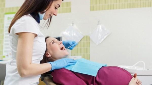 O que saber sobre a doença periodontal em mulheres grávidas