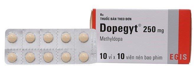 ยาลดความดันโลหิต Methyldopa: การใช้ การใช้ และข้อควรระวัง